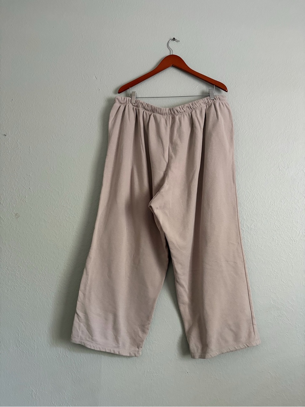 Relaxed Drawstring Sweatpants - Picture 4 of 4